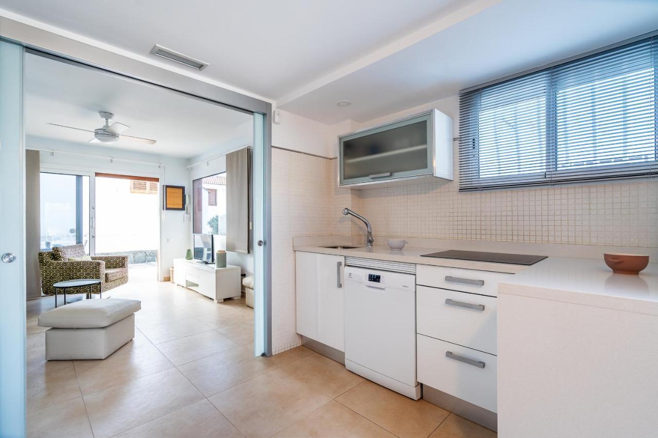 Bonito Bungalow Con Piscina Junto A La Playa San Bartolomé Eksteriør billede